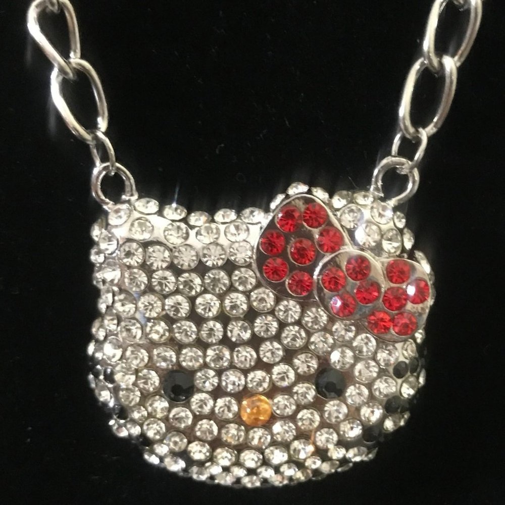XLARGE HELLO KITTY RED BOW CRYSTAL NECKLACE